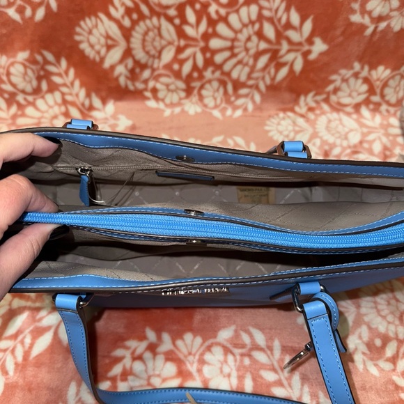 Michael Kors Sheila LG MF TOTE - South Pacific - Picture 5 of 7